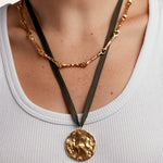 Gigi - Little Court - chaine